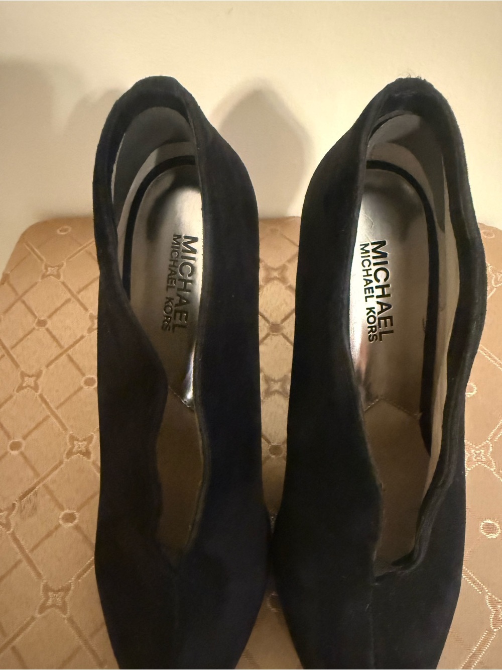 Michael Kors Black Suede Pointed Toe High Heel Pumps Booties - Picture 3 of 6
